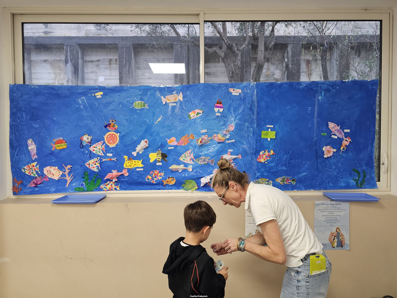 Institut-Valsainte-fresque-poissons-_2